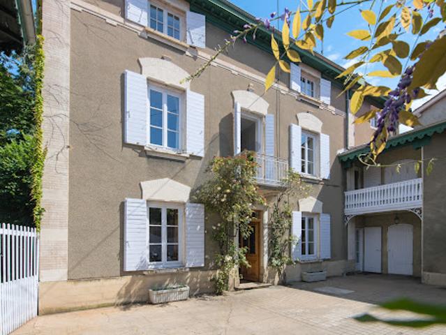 Maison avec jardin et terrasse