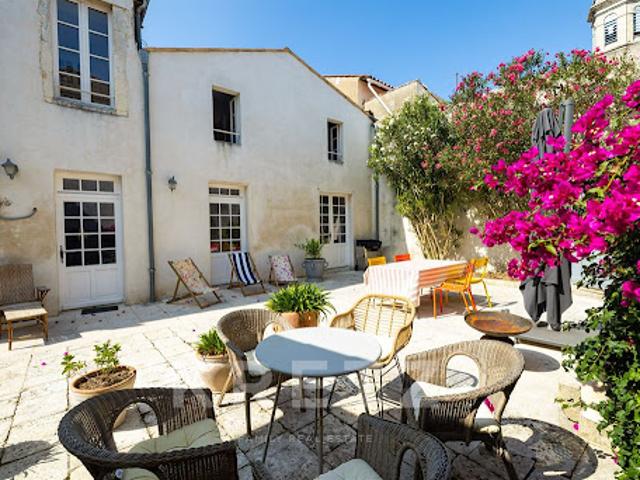 Maison avec jardin et terrasse