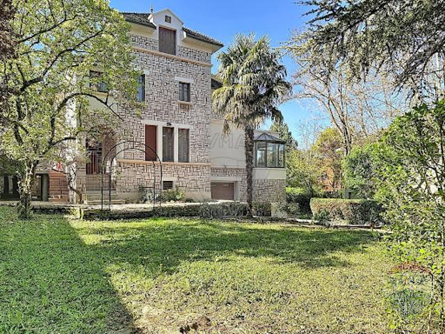 Maison avec jardin et terrasse