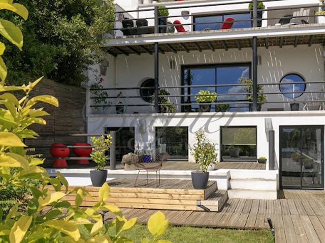 Maison avec jardin et terrasse