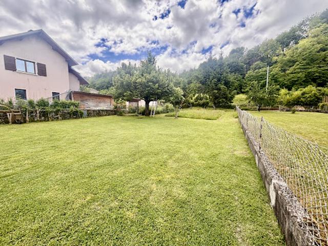 Maison avec jardin et terrasse