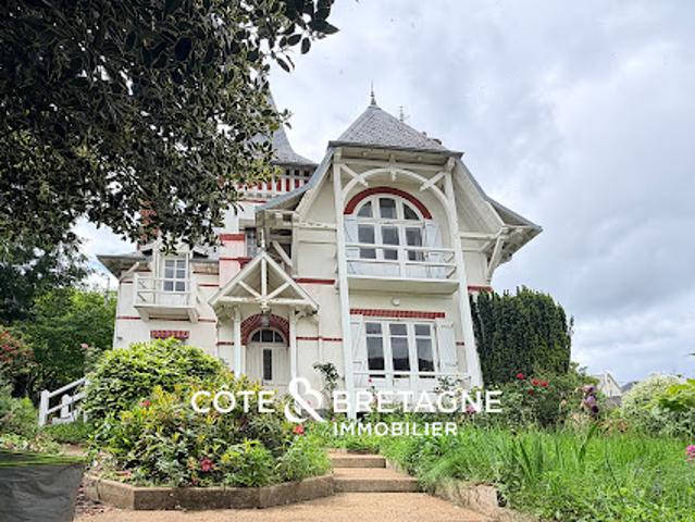 Maison avec jardin et terrasse