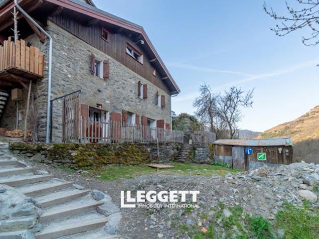 Maison avec jardin et terrasse