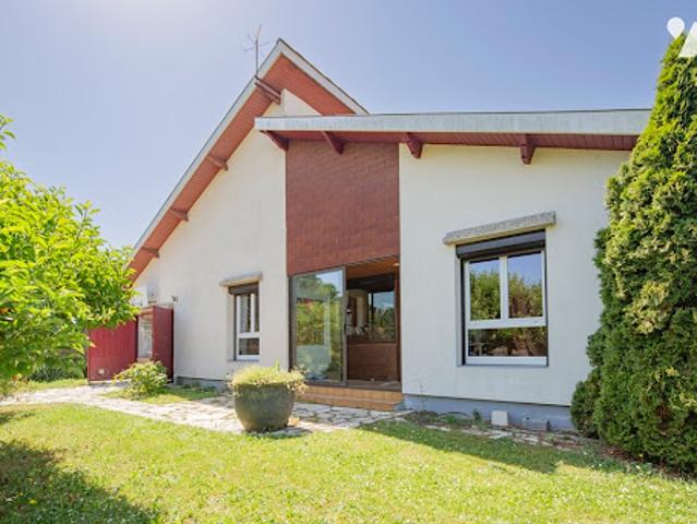 Maison avec jardin et terrasse