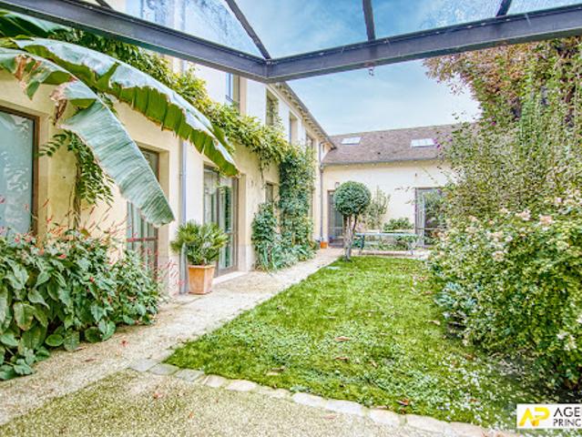 Maison avec jardin et terrasse