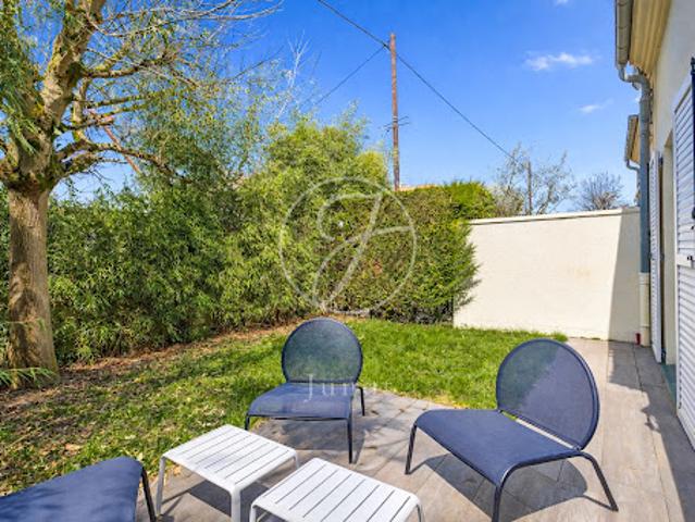 Maison avec jardin et terrasse