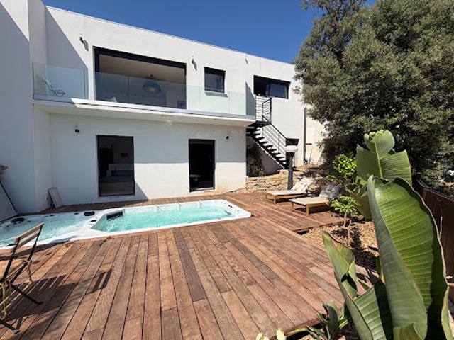 Maison avec jardin et terrasse