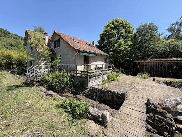 Maison avec jardin et terrasse