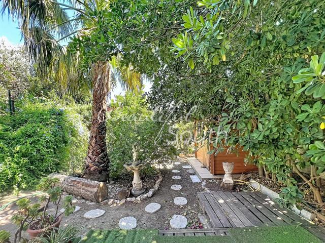 Maison Avec Jardin Luxuriant De 185 m² En Plein Cœur De Vill. 75m² Perpignan