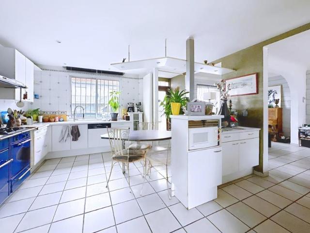 Maison avec dépendance et jardin plein sud