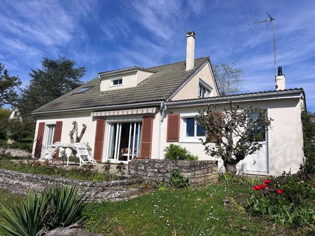 Maison avec magnifique vue et potentiel