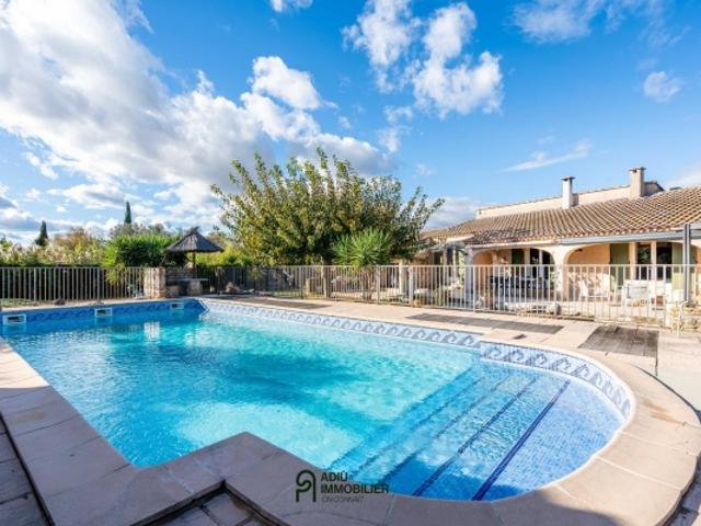 Maison avec piscine à Arles