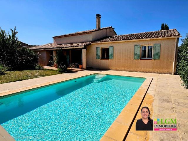 Maison avec piscine à Laudun 4 chambres 115 m² Terrain. 115m² Laudun l'Ardoise