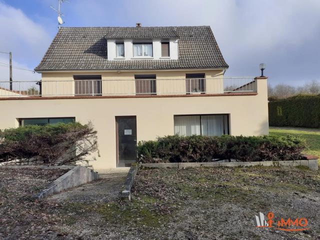 Maison avec piscine et appartement T2
