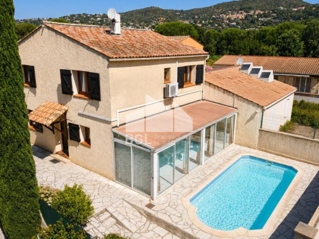 Maison avec piscine et garage à Bormes les Mimosas