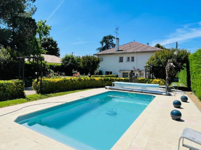 Maison avec piscine et hangar 190m² Gardonne