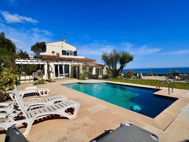 Maison avec piscine et jardin