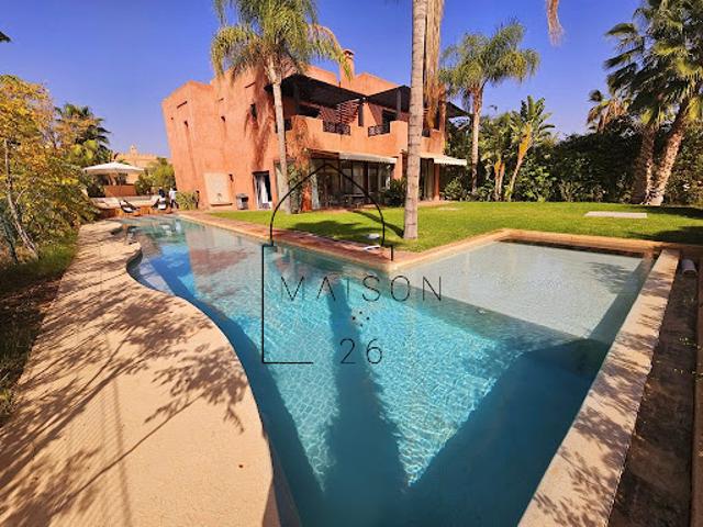 Maison avec piscine et jardin
