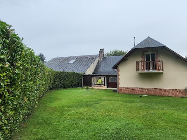 Maison avec piscine et jardin