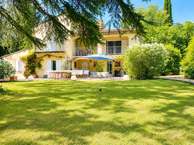 Maison avec piscine et jardin