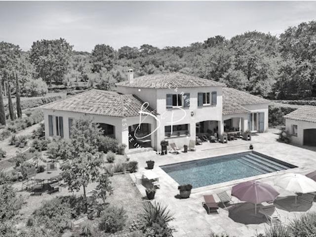 Maison avec piscine et jardin