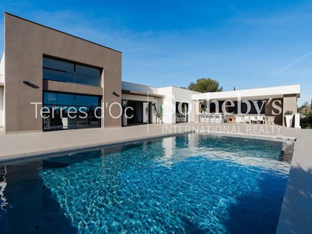Maison avec piscine et jardin