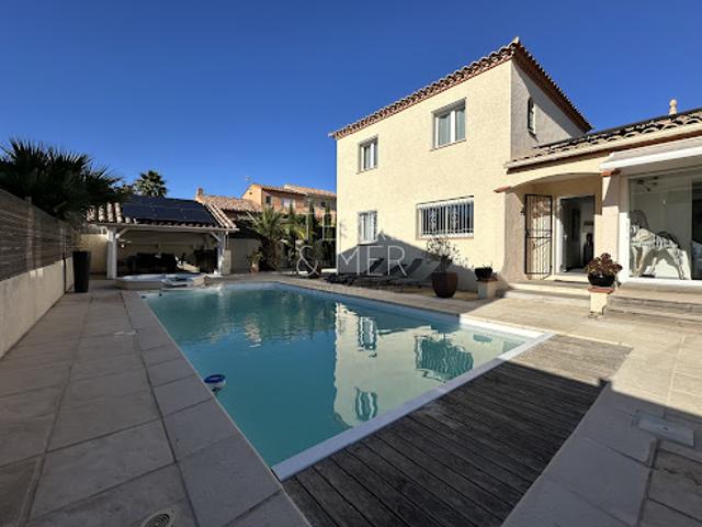 Maison avec piscine et jardin