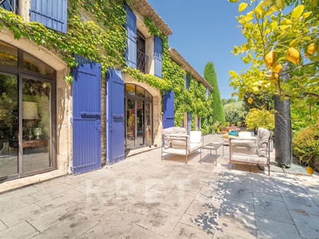 Maison avec piscine et jardin
