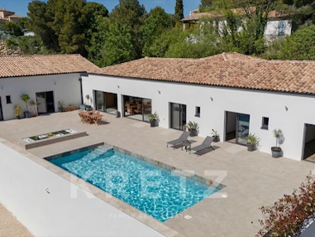 Maison avec piscine et jardin