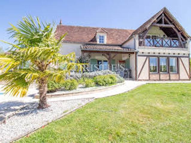 Maison avec piscine et jardin