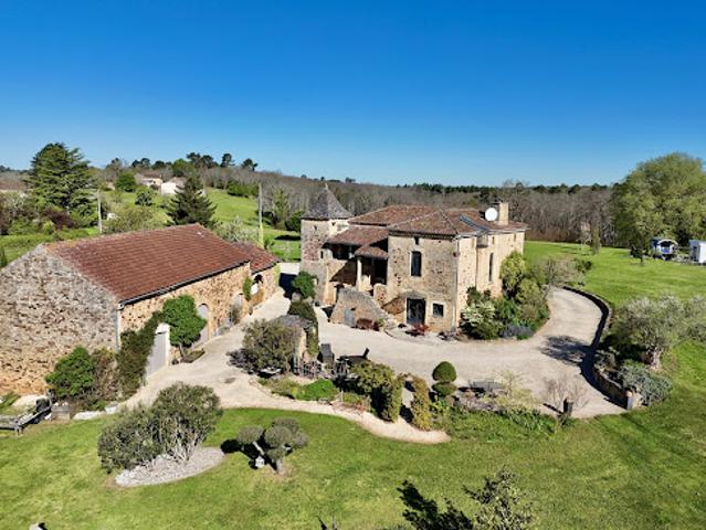 Maison avec piscine et jardin