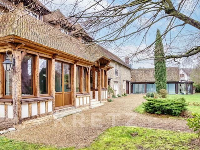 Maison avec piscine et jardin