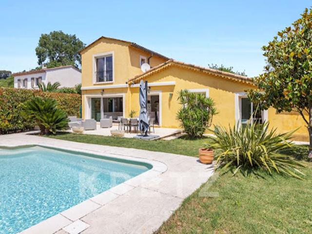 Maison avec piscine et jardin