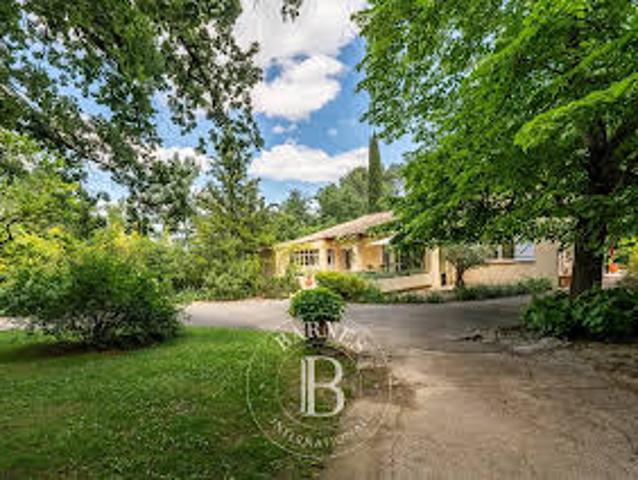 Maison avec Piscine et Jardin