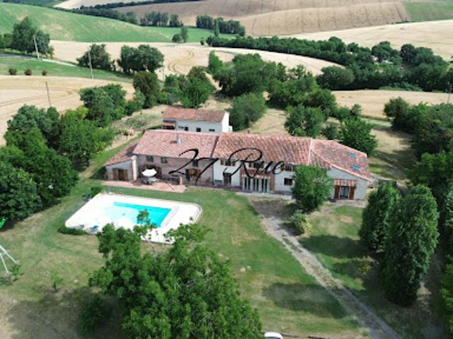 Maison avec piscine et jardin