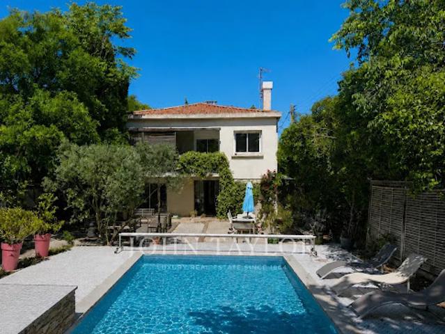 Maison avec piscine et jardin
