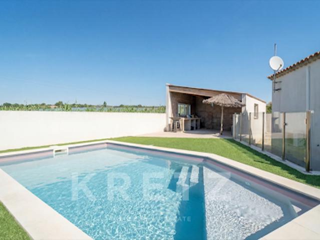 Maison avec piscine et jardin