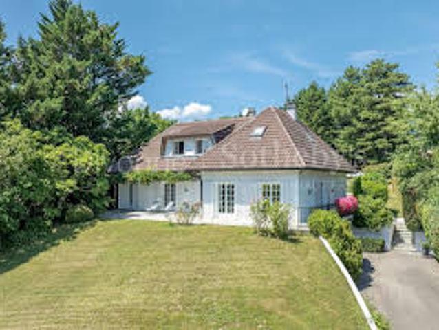 Maison avec Piscine et Jardin