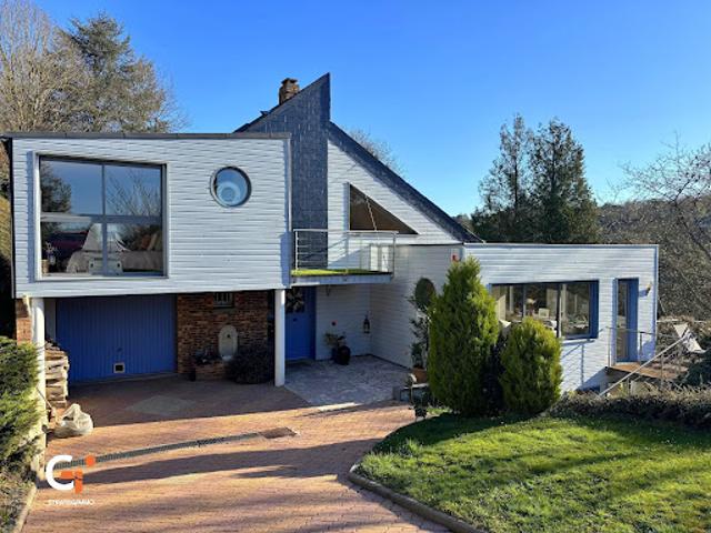 Maison avec piscine et jardin