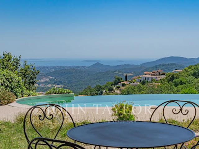 Maison avec piscine et jardin
