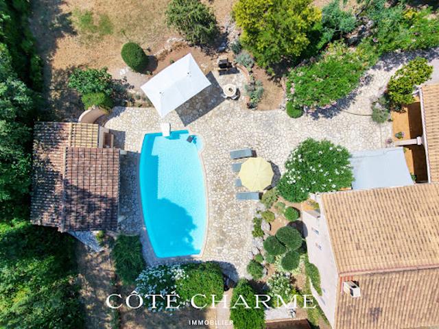 Maison avec piscine et jardin