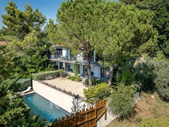 Maison avec piscine et jardin