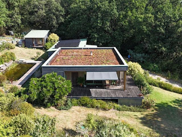 Maison avec piscine et jardin