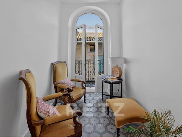 Maison avec piscine et jardin