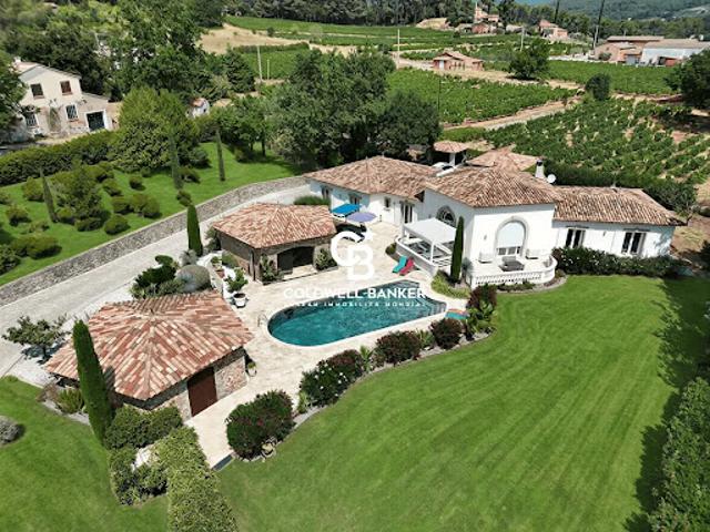 Maison avec piscine et jardin
