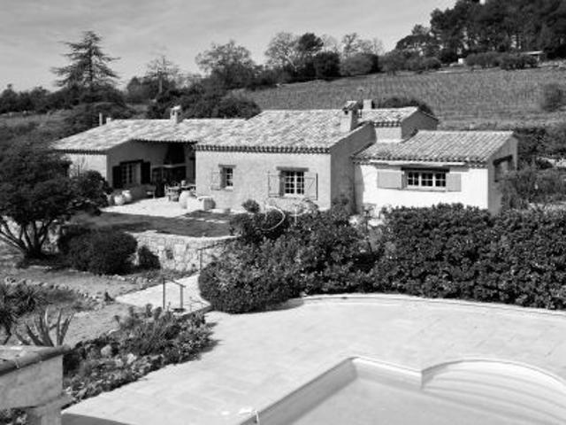 Maison avec piscine et jardin