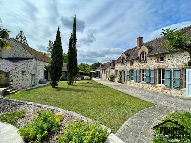 Maison avec piscine et jardin