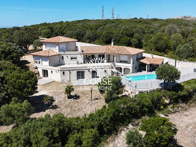 Maison avec piscine et jardin