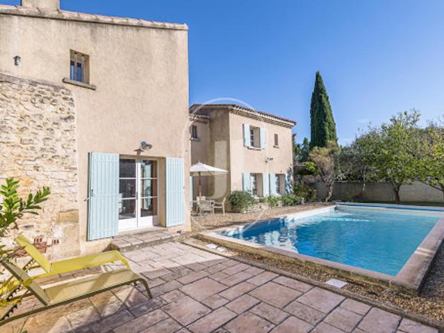 Maison avec piscine et jardin