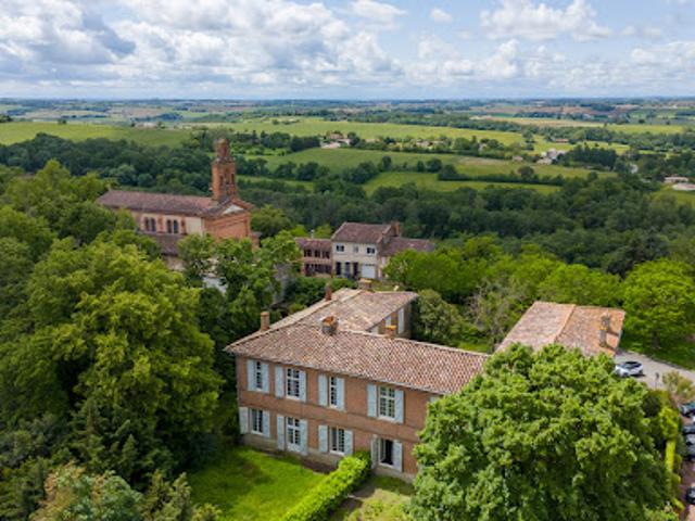 Maison avec piscine et jardin